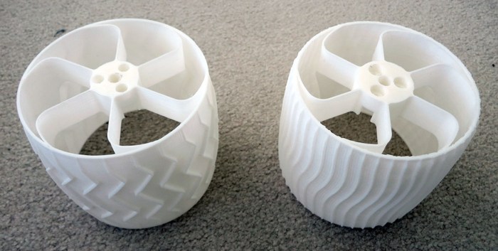 Curiosity Style vs Mars 2020 Style