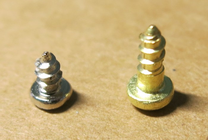 Longer screw for servo horn