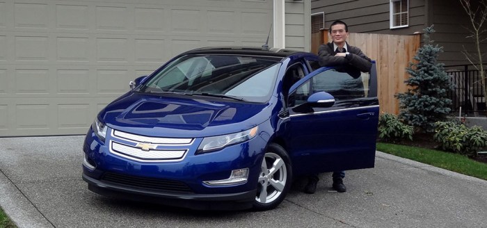 Roger Leases 2012 Chevrolet Volt