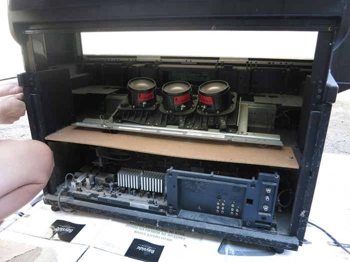 SonyTD 04 - Back panel removed