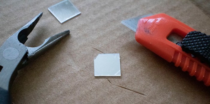 Plastic mirror score and break