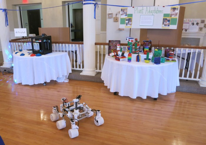 Brawerman STEAM Makers Fair - Sawppy roaming