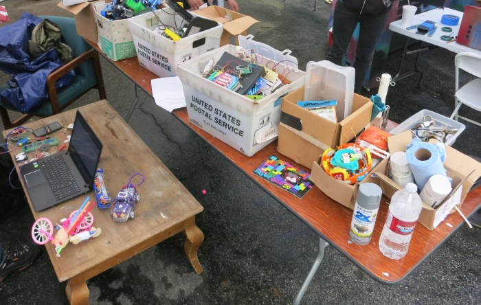 Hebocon boxes at Sparklecon
