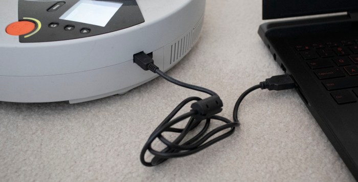 Neato mini USB cable connection to laptop