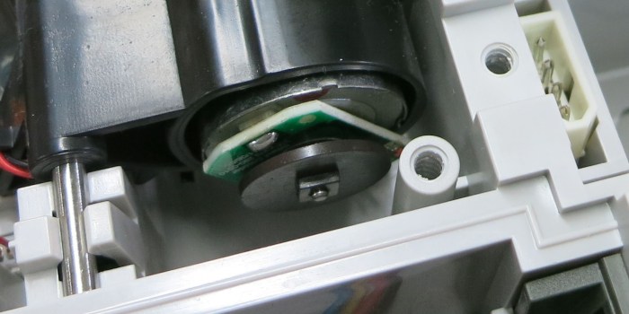 Neato XV-21 wheel encoder