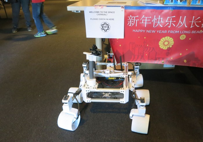 Sawppy at Space Carnival Long Beach