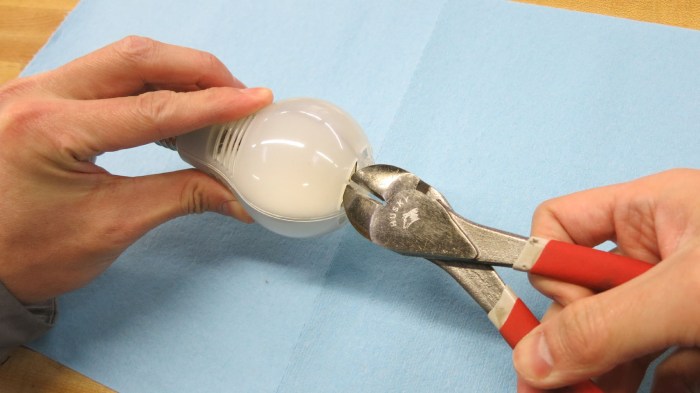 Cree LED bulb teardown 2 - first cut