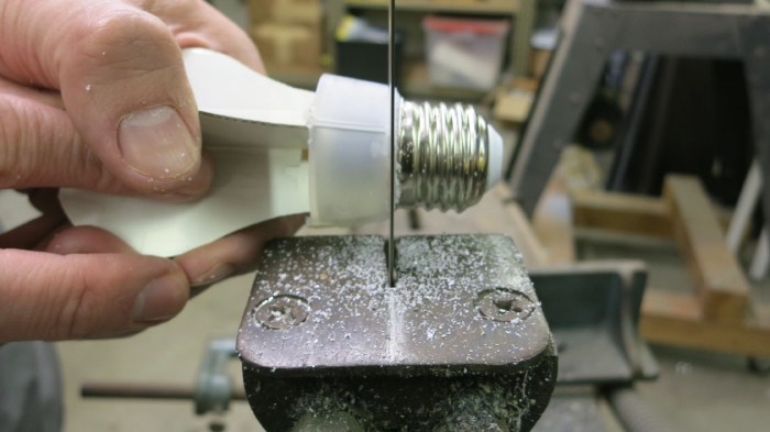 Cree LED bulb teardown 7 - band saw