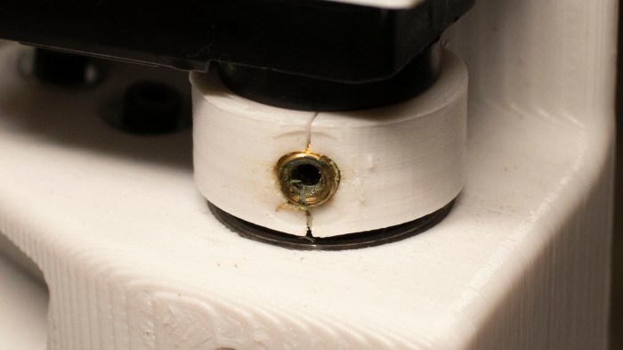 Sawppy failed PETG coupler closeup