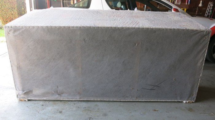 Couch Teardown 06 - tear resistant bottom