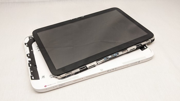 HP Split X2 13-r010dx tablet internals removed from case
