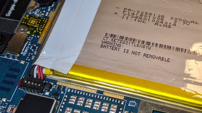 HP Stream 7 04 battery is not removable